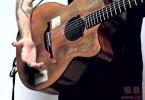 【视频】“吉他流氓” :Jon Gomm - Passionflower (令人惊叹的演奏)